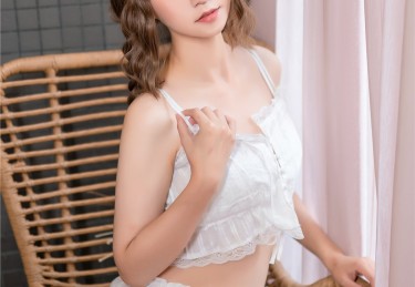 91吃瓜网独家报道：后台视频中那段悄然靠近的镜头，令粉丝纷纷“打call”